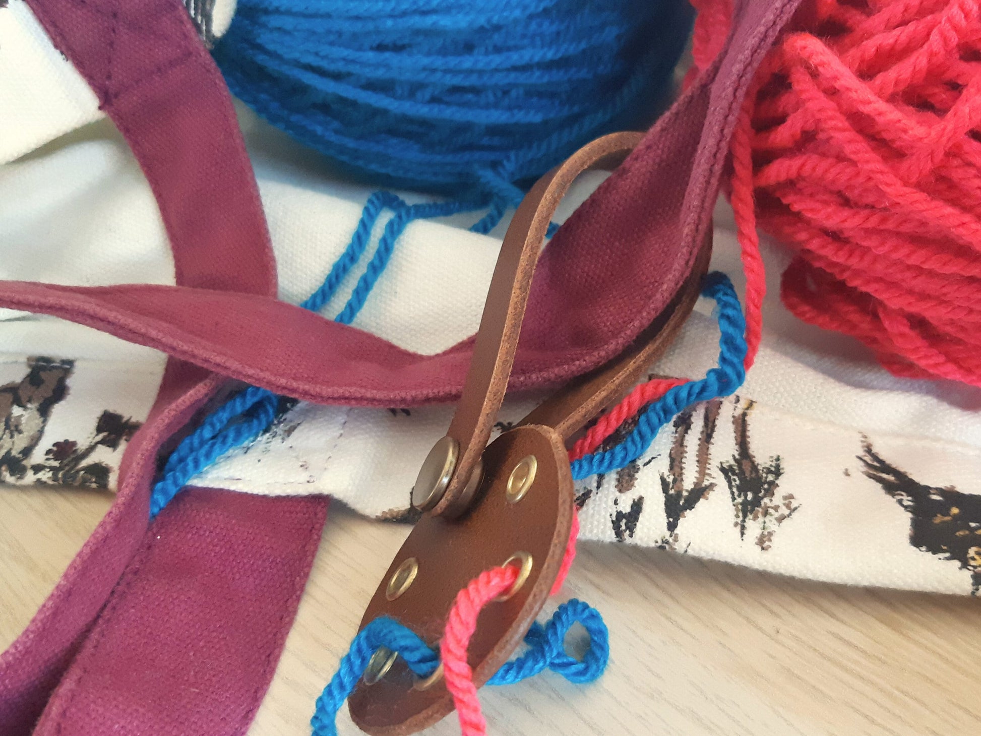Yarn Divider Leather Organiser