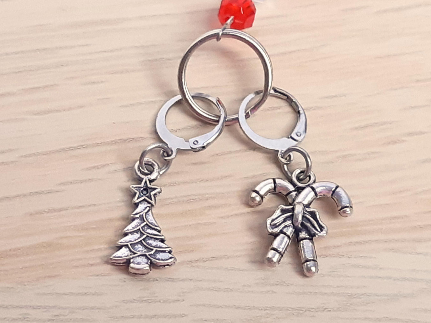 Christmas Beaded Scissor Fob and Stitch Markers Set