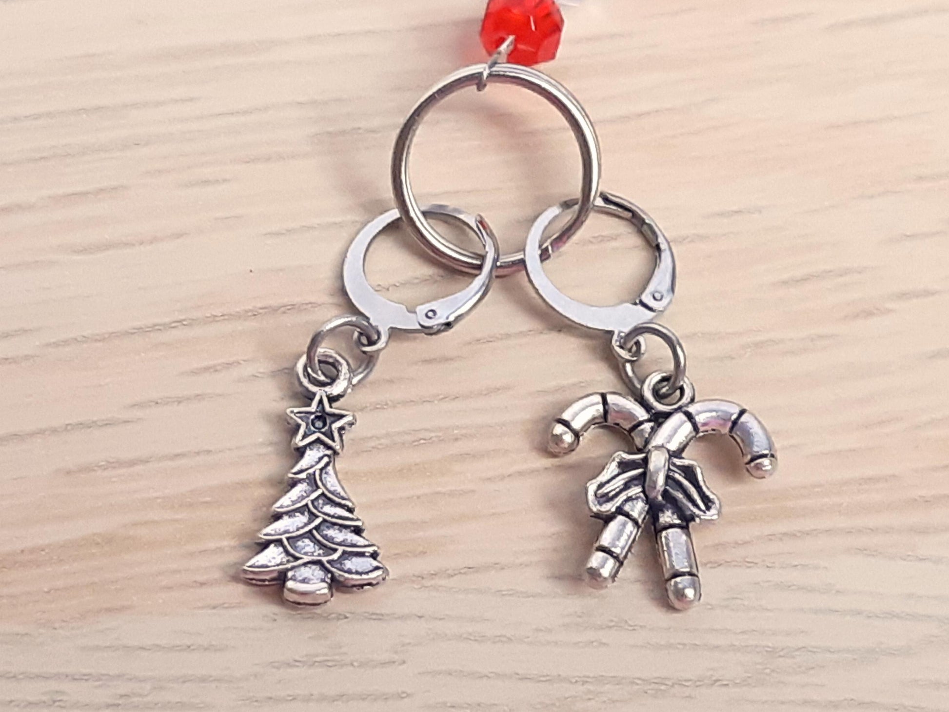 Christmas Beaded Scissor Fob and Stitch Markers Set