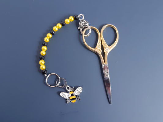 Bee Beaded Scissor Fob and Stitch Marker Set