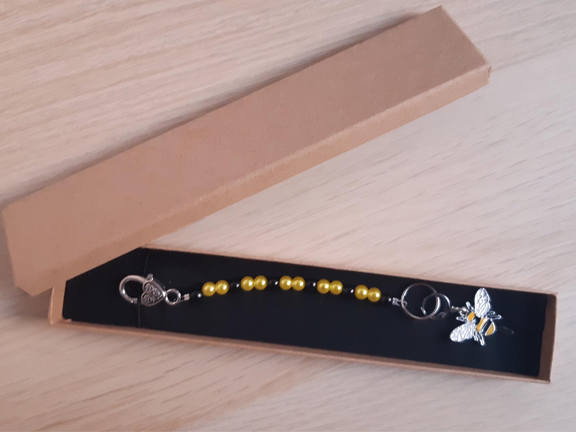 Bee Beaded Scissor Fob and Stitch Marker Set