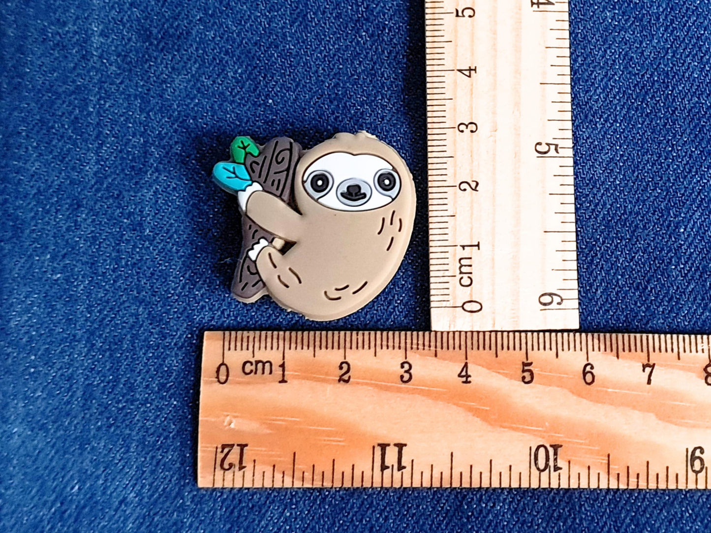 Sloth On Branch Silicone Bead Stitch Stopper