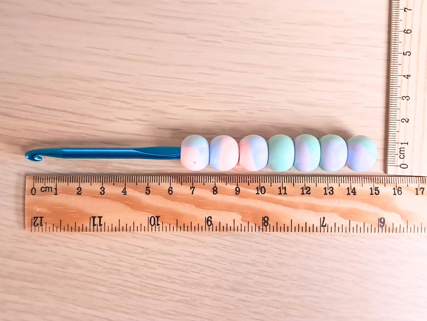 Marbled Pastel Coloured Ergonomic Crochet Hook