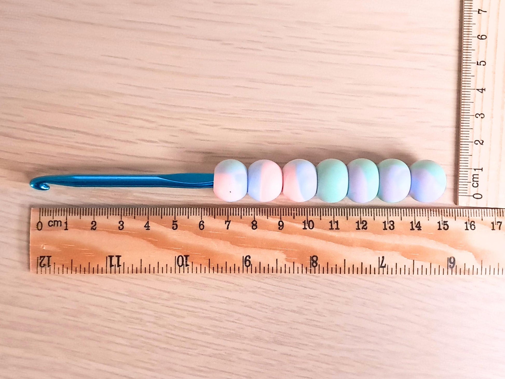Marbled Pastel Coloured Ergonomic Crochet Hook