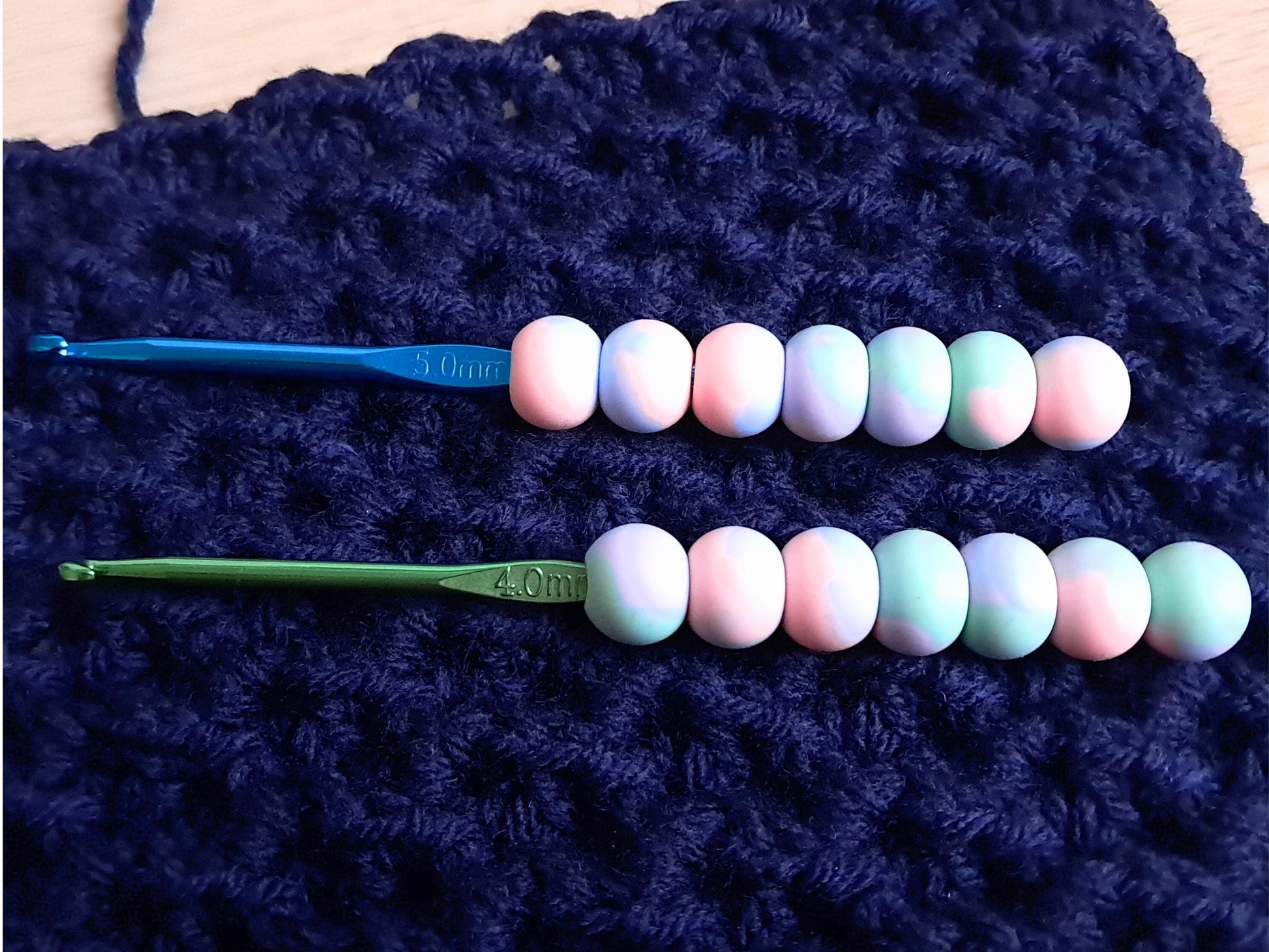 Marbled Pastel Coloured Ergonomic Crochet Hook
