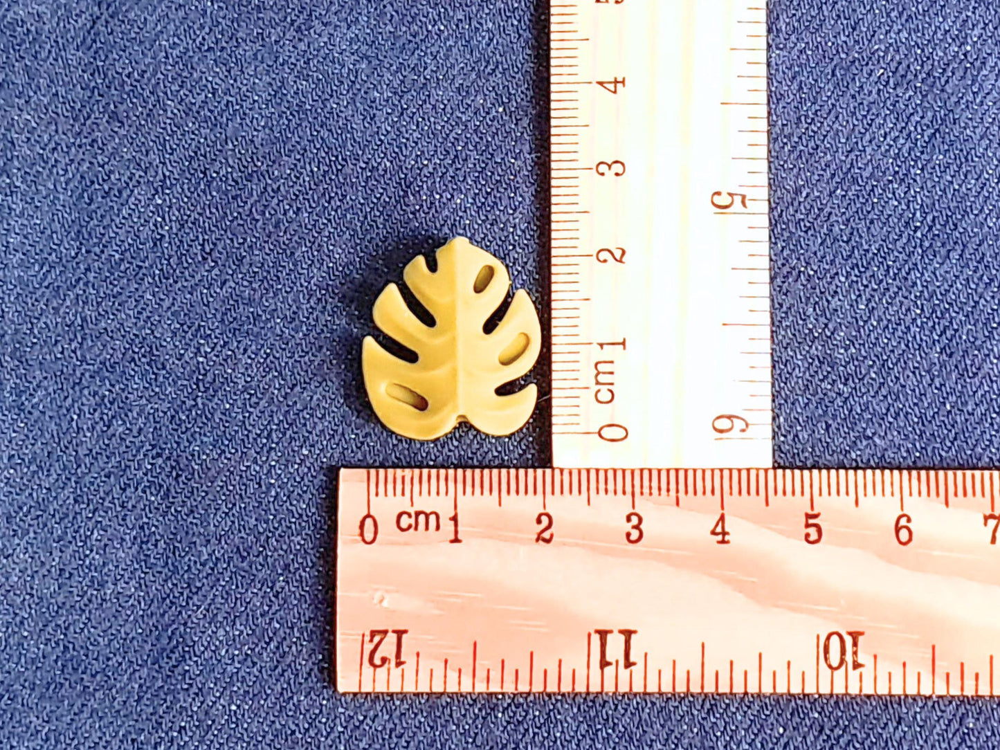 Monstera Leaf Silicone Bead Stitch Stopper