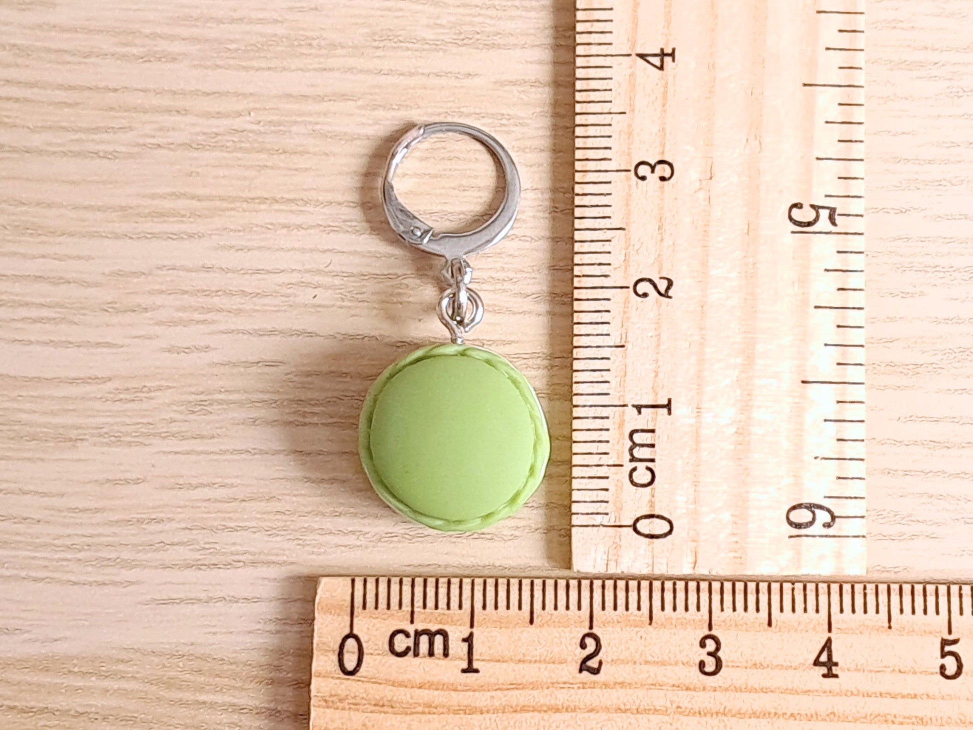 Macaron Cake Stitch Marker