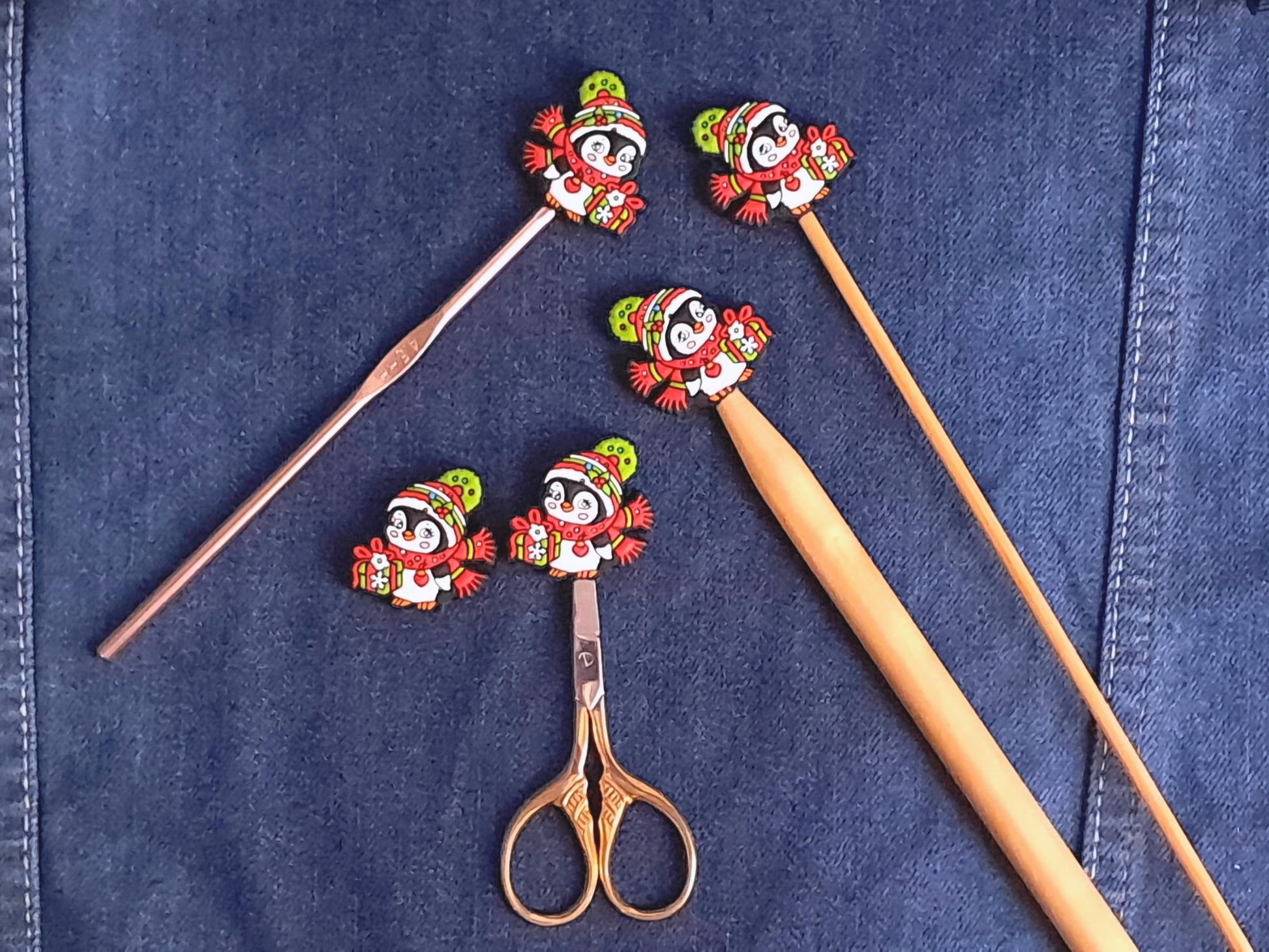 Cute Christmas Penguin With Gift Stitch Stopper