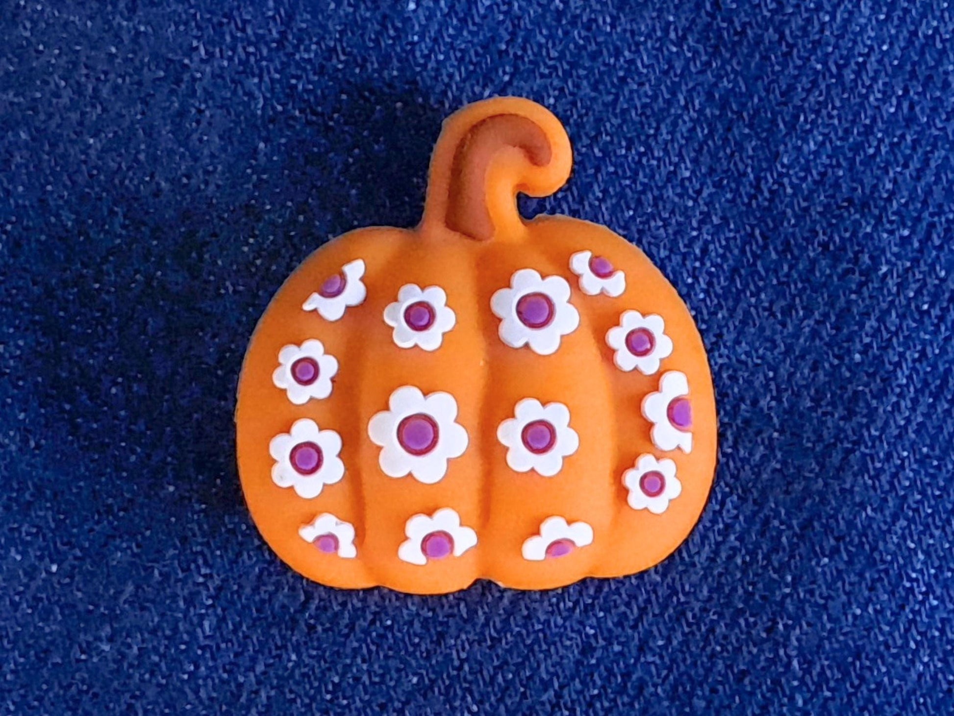 Sweet Pumpkin with Purple Flowers Stitch Stopper
