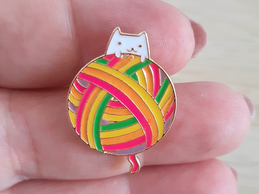 Yarn Ball and Kitten Pin Badge