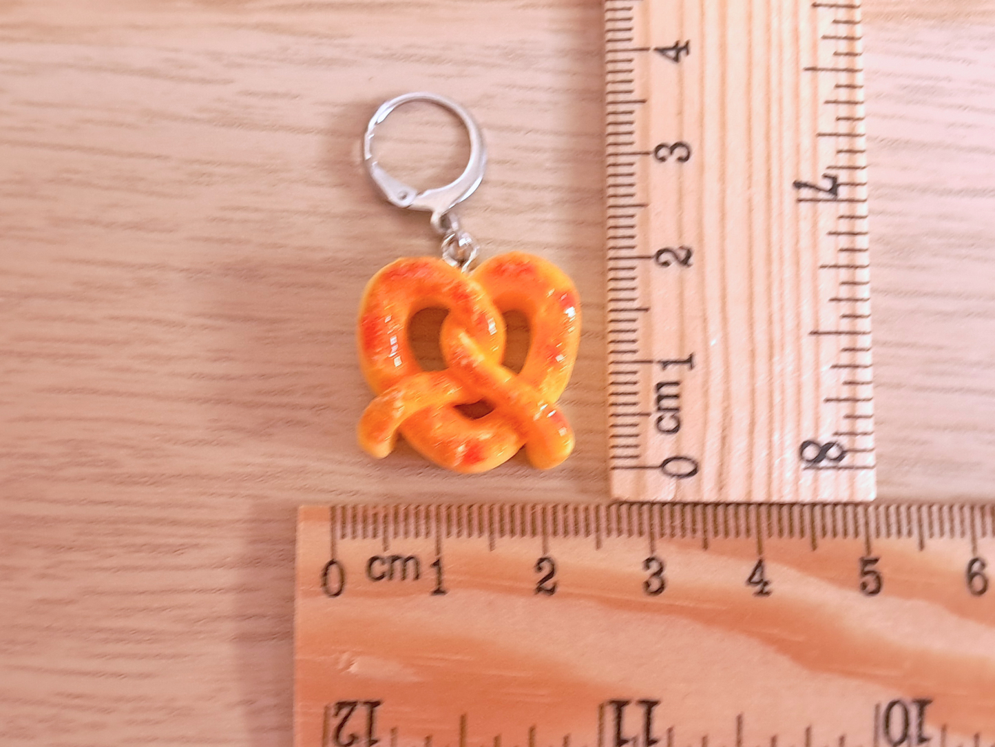 Pretzel Stitch Marker