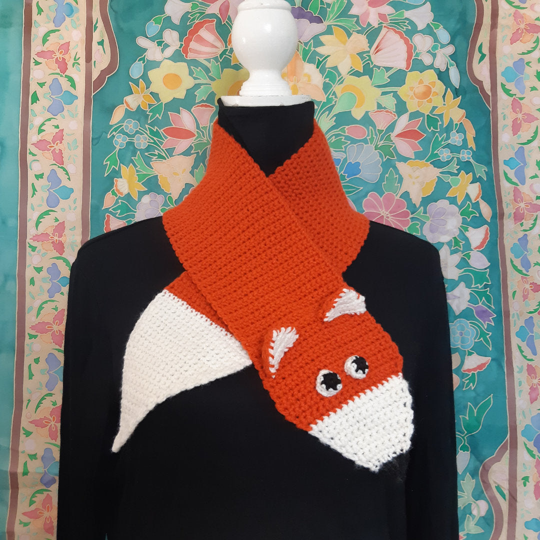 Fox Scarf Crochet Pattern. Fox stole pattern. Digital crochet pattern for fox lovers. Beginner fox scarf crochet pattern.