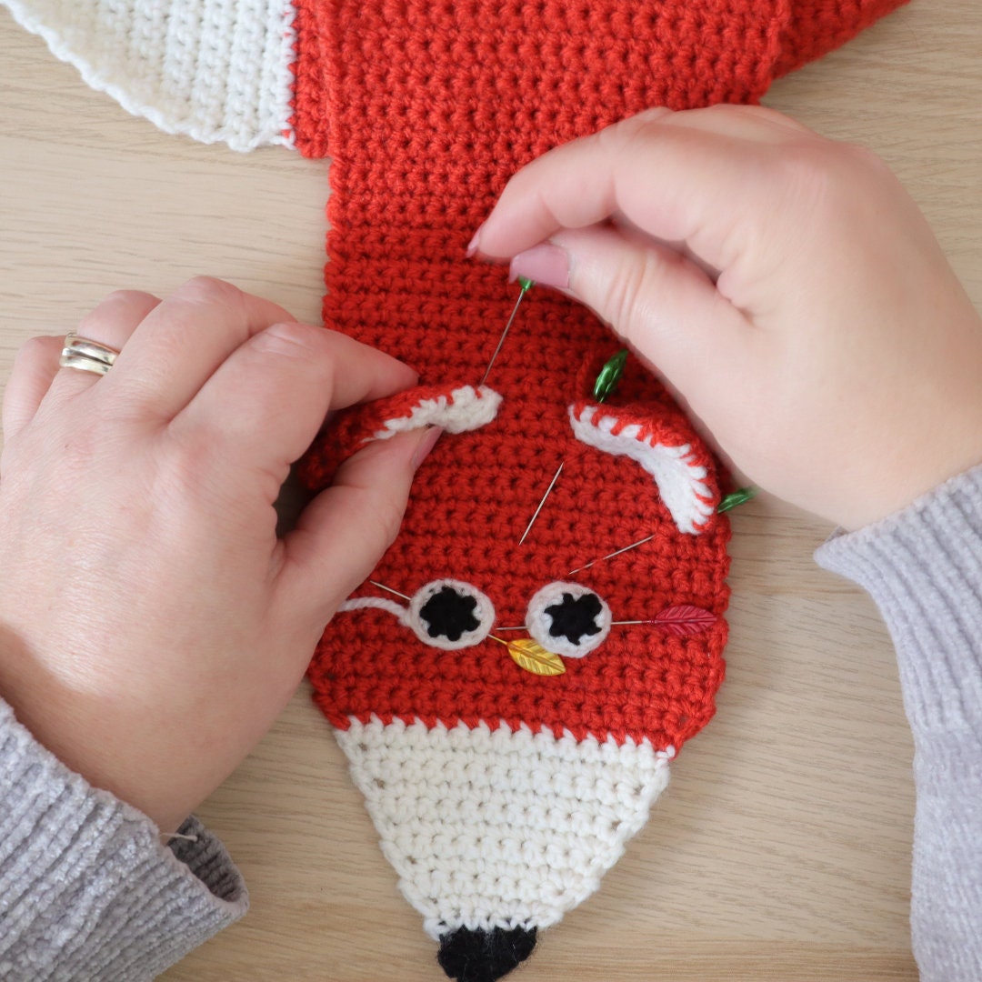 Fox Scarf Crochet Pattern. Fox stole pattern. Digital crochet pattern for fox lovers. Beginner fox scarf crochet pattern.