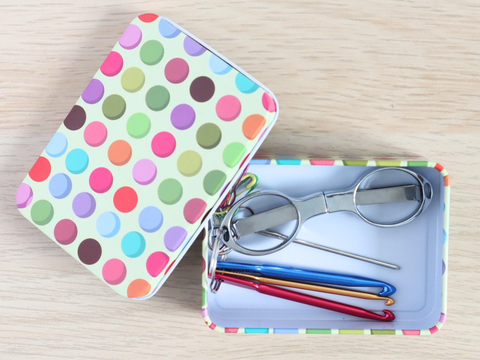 Dotty removable lid notions tin