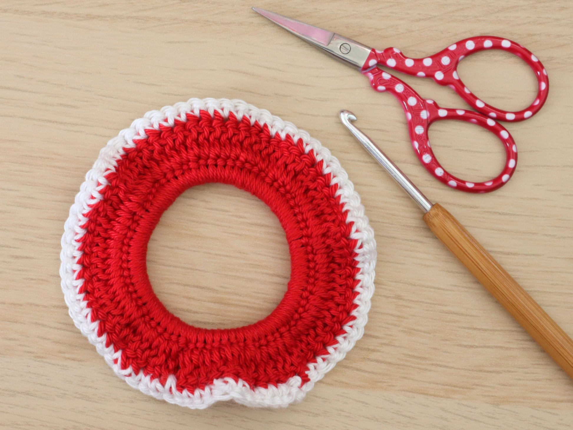 Christmas Scrunchie Crochet Pattern