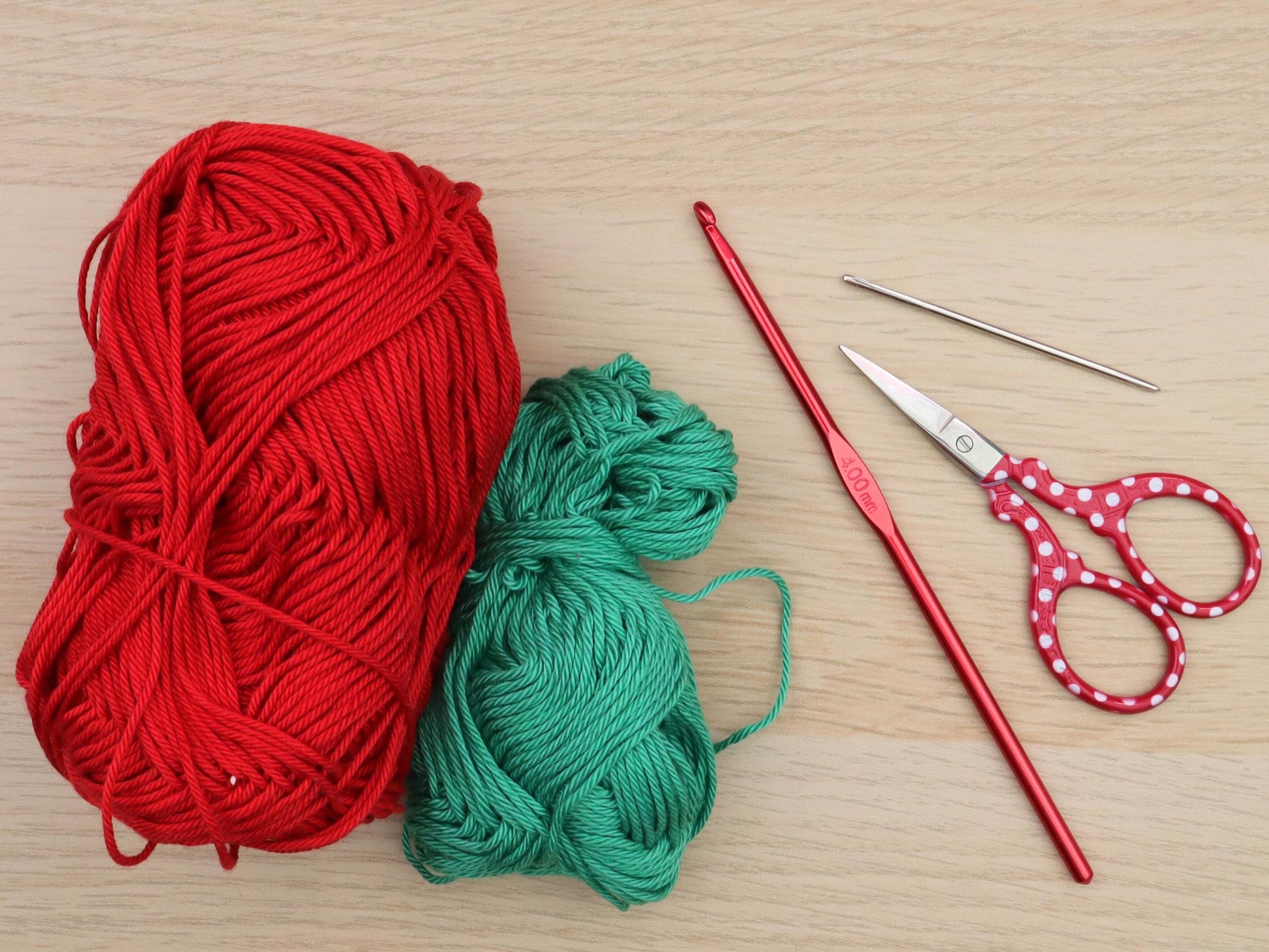 Holly and Berries Applique Crochet Pattern