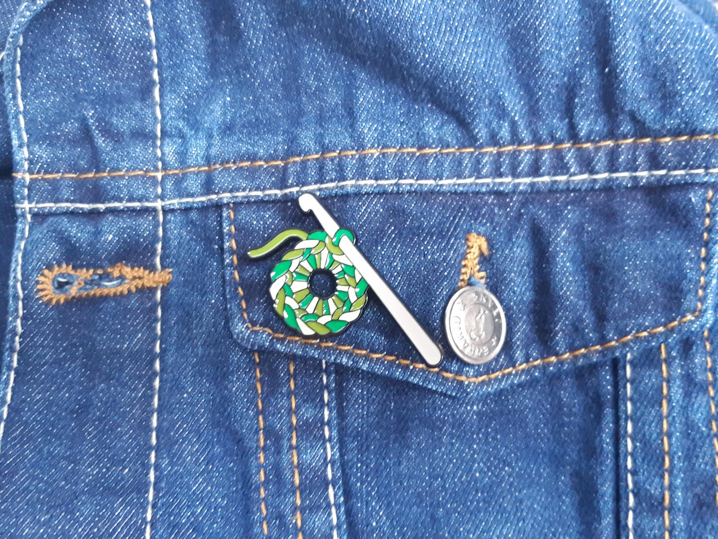 Green Crochet Circle And Hook Pin Badge