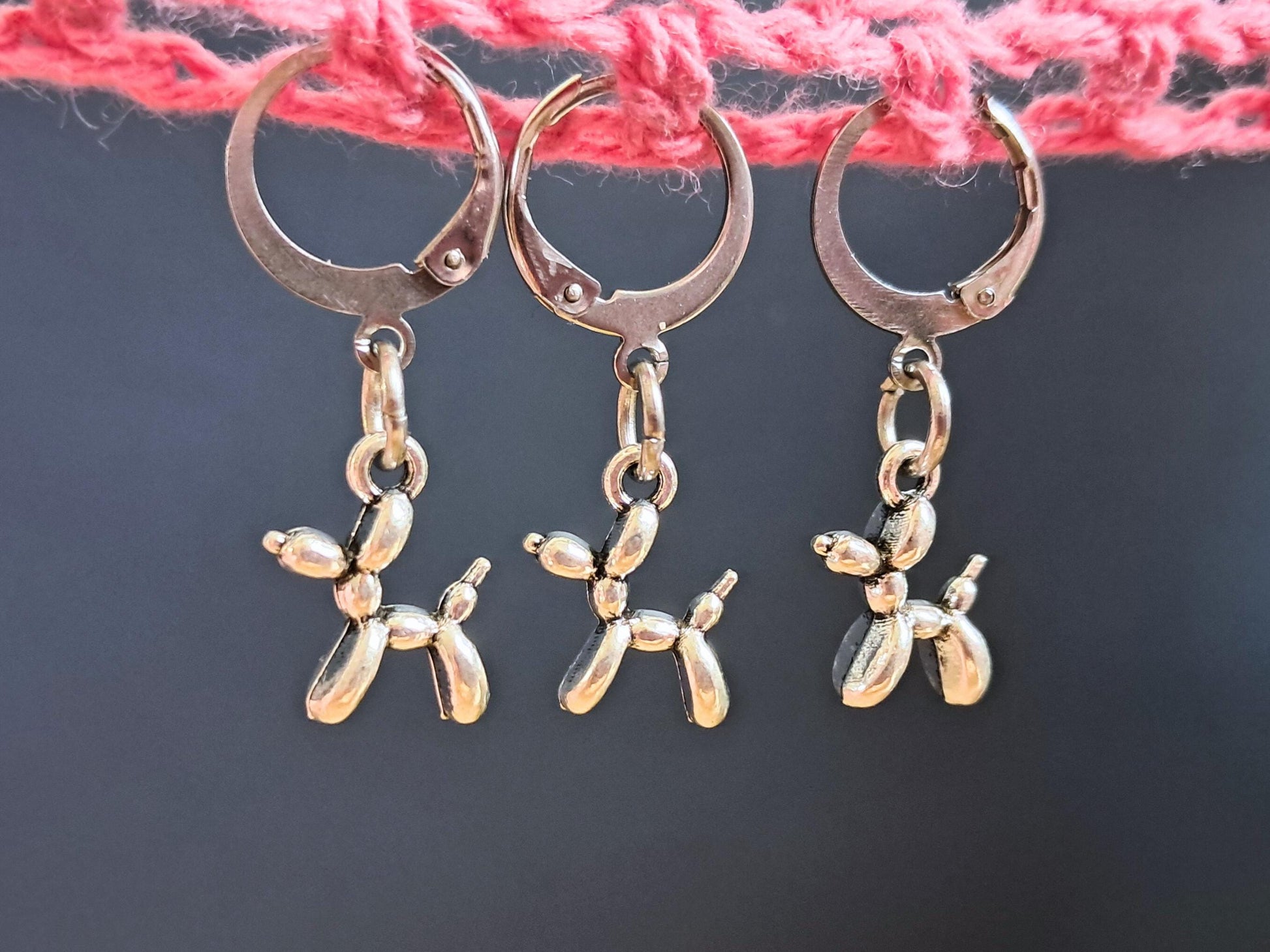 Balloon Dog Stitch Marker