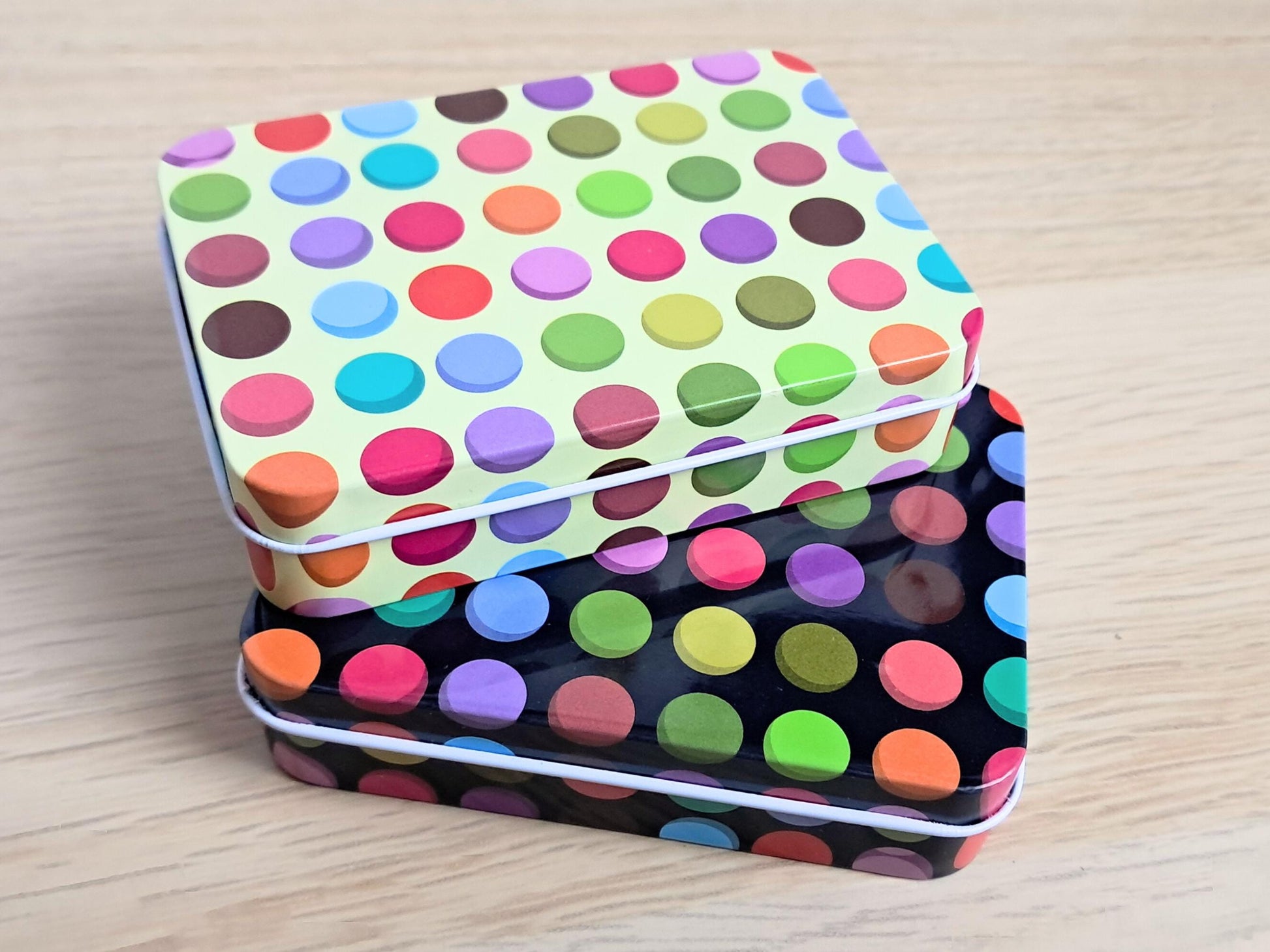 Dotty removable lid notions tin
