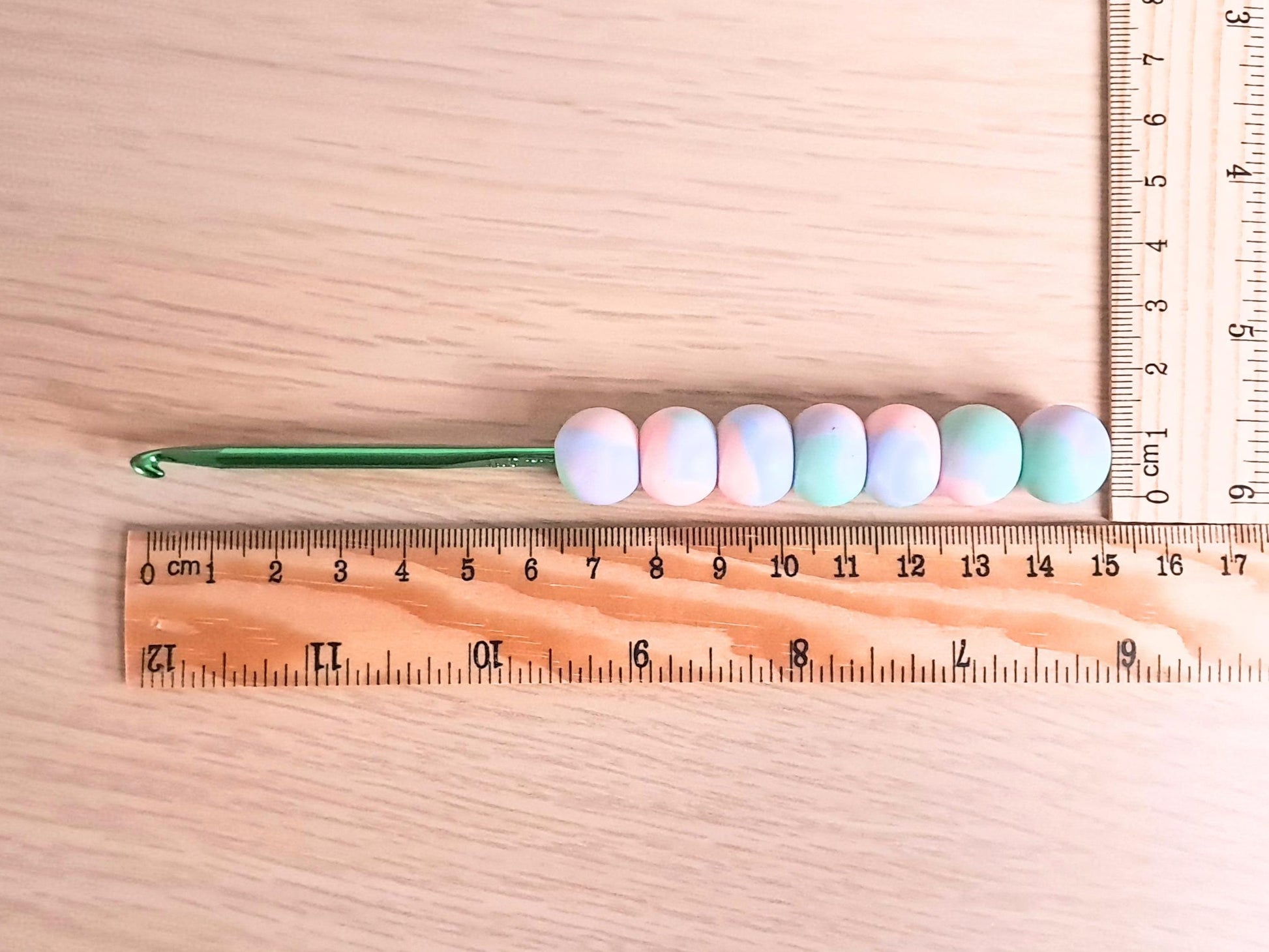 Marbled Pastel Coloured Ergonomic Crochet Hook
