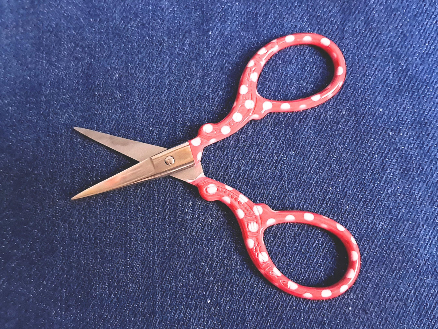 Red Polka Dot Embroidery Scissors