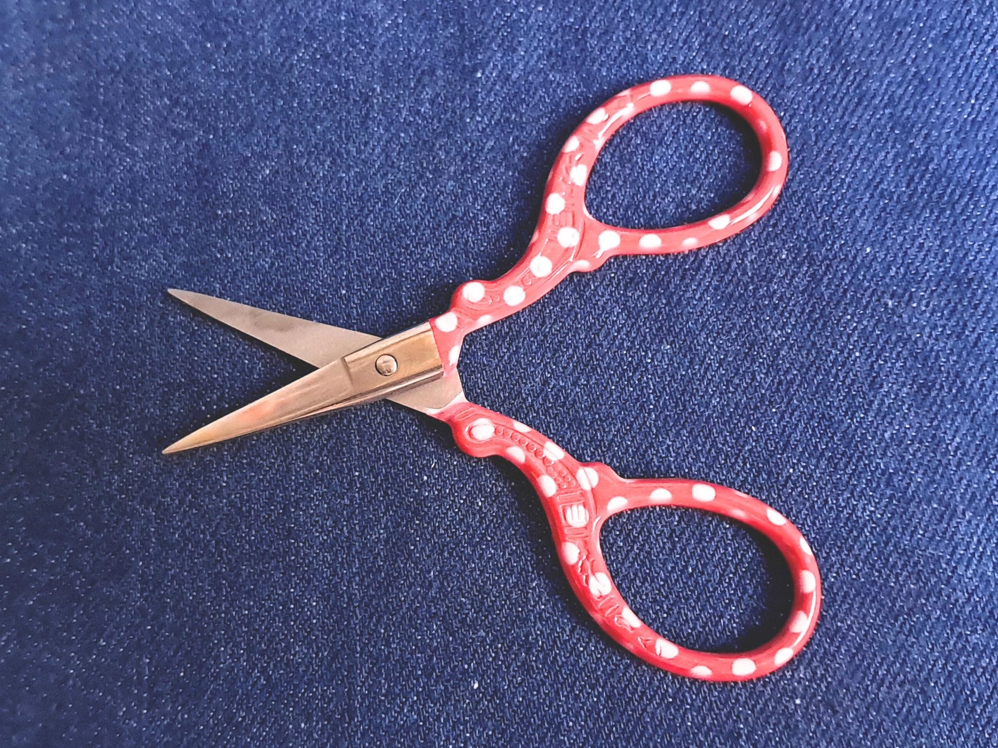 Red Polka Dot Embroidery Scissors