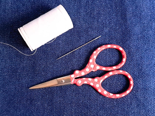 Red Polka Dot Embroidery Scissors