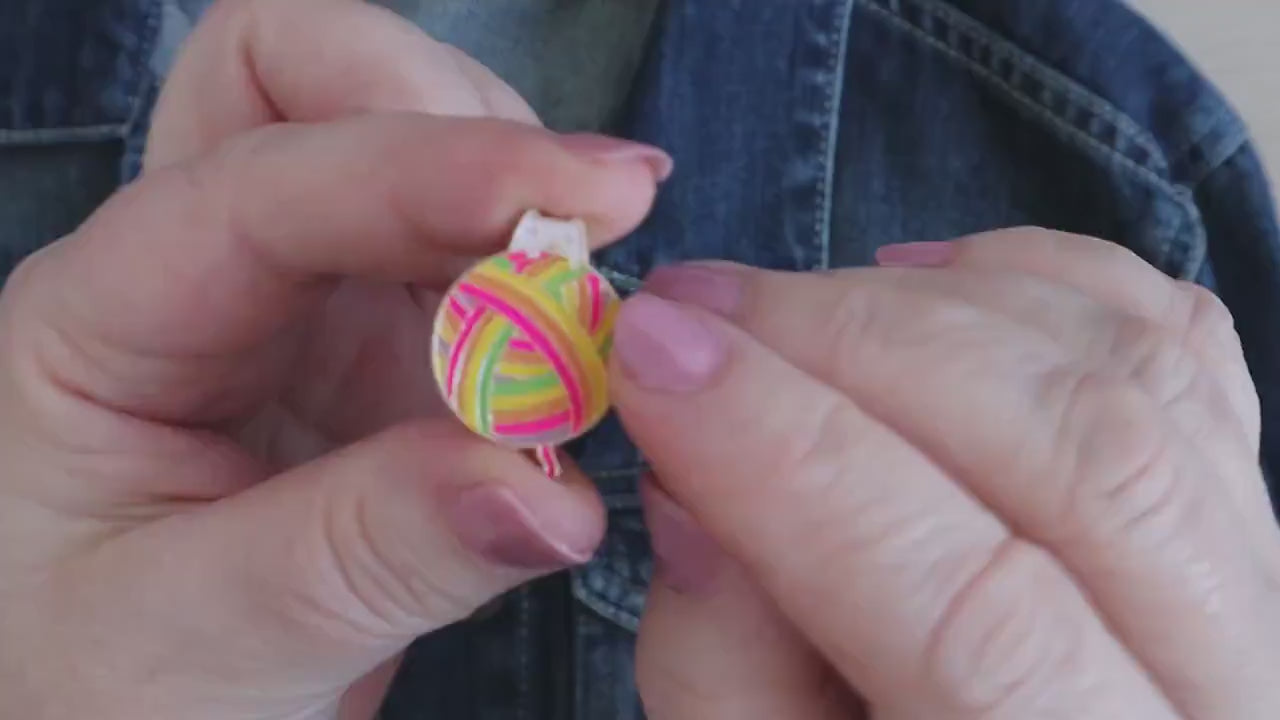 Fun Yarn Ball And Cat Pin Badge